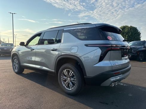 New 2026 Chevrolet Traverse LT FWD image 4