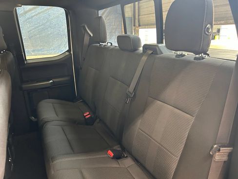 Used 2015 Ford F150 XLT w/ Equipment Group 302A Luxury AWD/4WD image 35