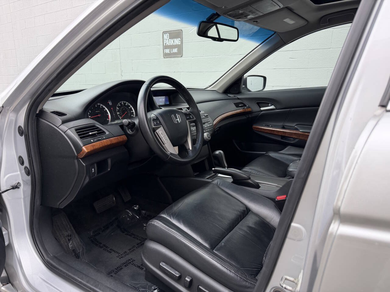 Used 2011 Honda Accord EX-L image 11