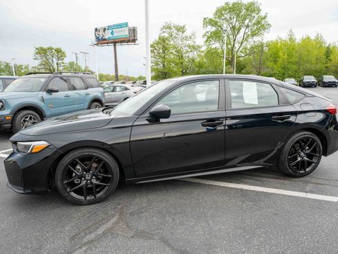 Used 2025 Honda Civic Sport image 3