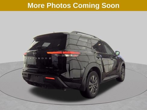 Used 2024 Nissan Pathfinder SV w/ SV Premium Package AWD/4WD image 2