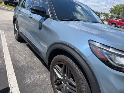 Used 2025 Ford Explorer ST