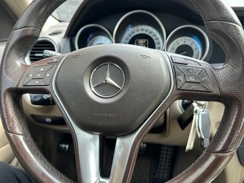 Used 2012 Mercedes-Benz C 300 4MATIC Sedan image 19