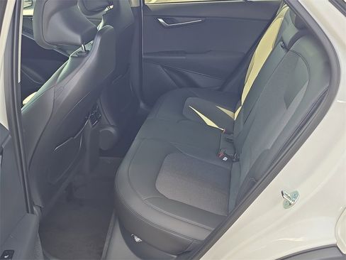 New 2025 Kia Niro EX w/ EX Cold Weather Package image 18