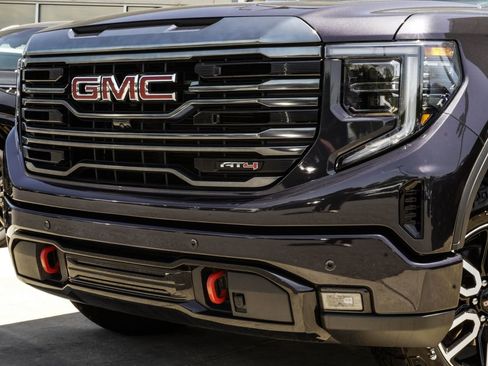 Used 2024 GMC Sierra 1500 AT4 w/ Technology Package AWD/4WD image 2