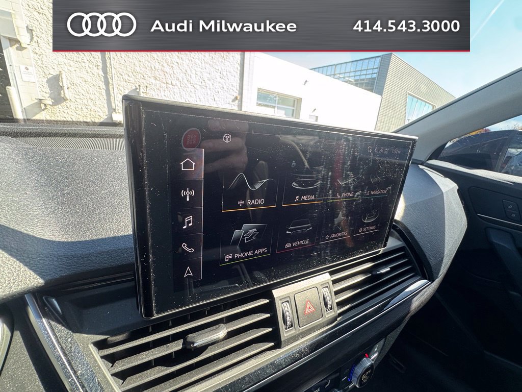Used 2021 Audi Q5 2.0T Premium w/ Convenience Package AWD/4WD image 14
