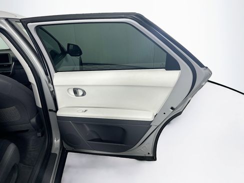 Used 2024 Hyundai Ioniq 5 SEL RWD image 29