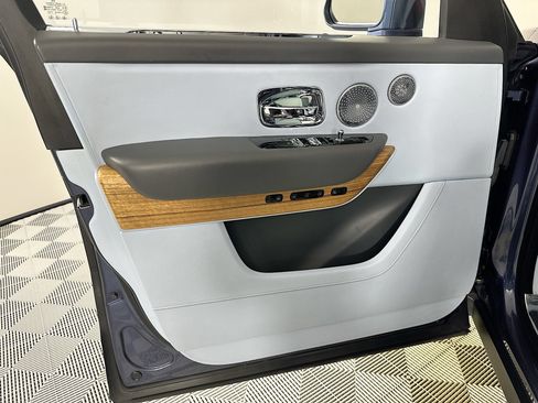 Certified 2019 Rolls-Royce Cullinan AWD/4WD image 16