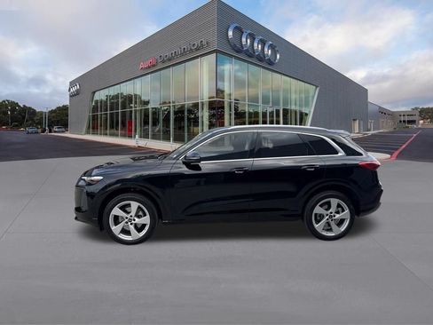 Used 2025 Audi Q5 Premium Plus w/ Premium Plus AWD/4WD image 8