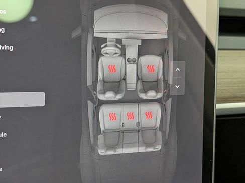 Used 2022 Tesla Model Y Performance AWD/4WD image 21