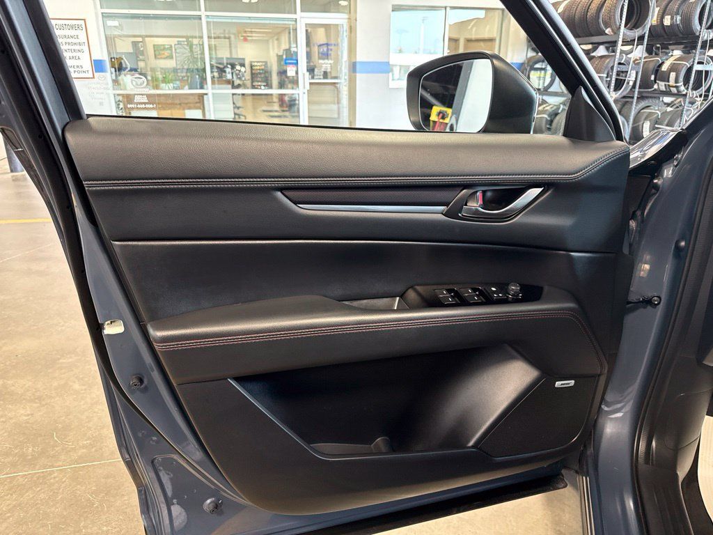 Used 2025 MAZDA CX-5 Carbon Edition AWD/4WD image 23