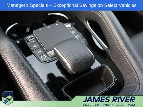 Used 2025 Mercedes-Benz GLE 350 4MATIC image 39
