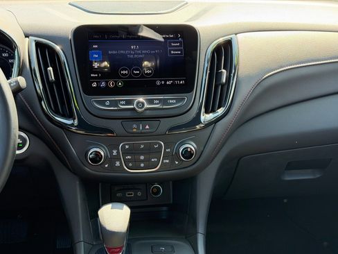 Used 2023 Chevrolet Equinox RS w/ RS Leather Package image 15