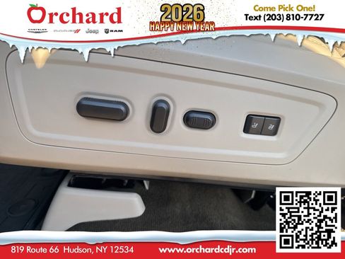 Used 2017 Lincoln Navigator Select image 24