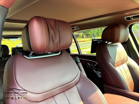 Used 2025 Land Rover Range Rover Long Wheelbase Autobiography AWD/4WD image 32
