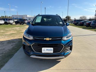 Used 2020 Chevrolet Trax LT w/ LT Convenience Package video 3