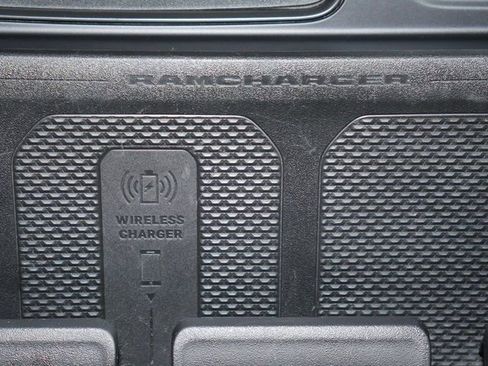 Used 2022 RAM 3500 Laramie AWD/4WD image 3