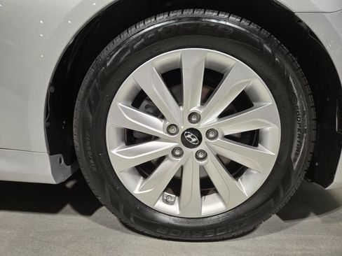 Used 2014 Hyundai Sonata Limited image 15