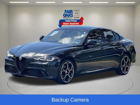 Used 2024 Alfa Romeo Giulia Veloce AWD/4WD image 3