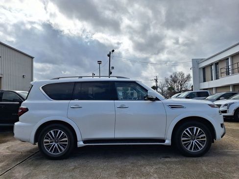 Used 2023 Nissan Armada SL image 2