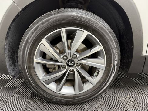 Used 2019 Hyundai Santa Fe Limited image 12