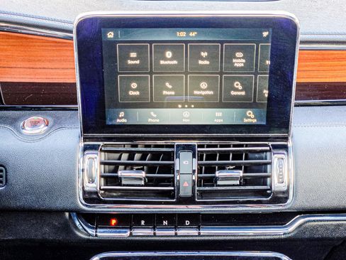 Used 2020 Lincoln Navigator Reserve image 18