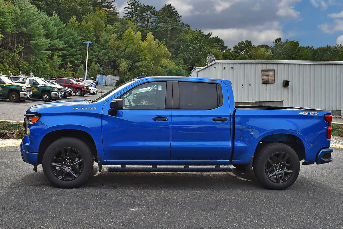 Used 2022 Chevrolet Silverado 1500 Custom AWD/4WD image 4