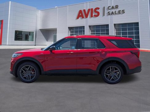 Used 2025 Ford Explorer ST-Line w/ ST-Line Street Pack AWD/4WD image 10