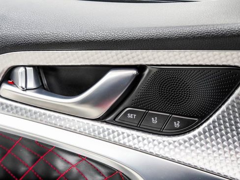 Used 2022 Genesis G70 3.3T image 45