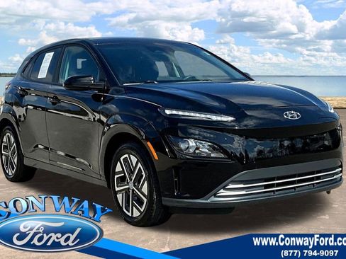 Used 2023 Hyundai Kona SE image 1