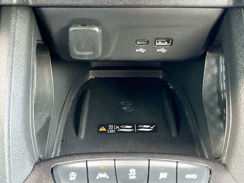 Used 2025 Chevrolet TrailBlazer ACTIV w/ Convenience Package AWD/4WD image 32