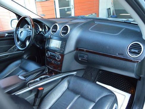 Used 2008 Mercedes-Benz GL 550 4MATIC image 17