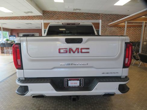 Used 2019 GMC Sierra 1500 Denali w/ Denali Ultimate Package AWD/4WD image 5