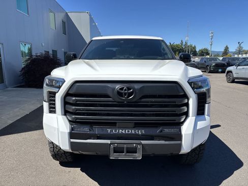 Used 2025 Toyota Tundra Limited AWD/4WD image 7
