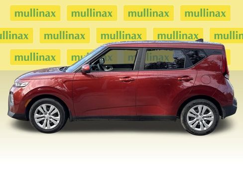Used 2022 Kia Soul LX image 10