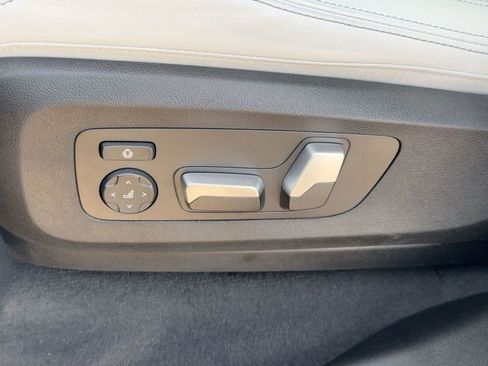 Used 2025 BMW X5 xDrive40i w/ M Sport Package image 13