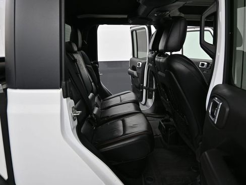 Used 2020 Jeep Gladiator Rubicon image 30