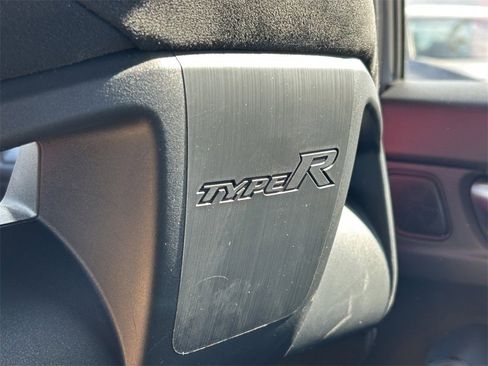 Used 2025 Honda Civic Type R image 15
