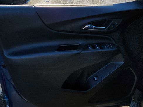 Used 2024 Chevrolet Equinox LT image 12