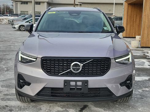 Used 2026 Volvo XC40 B5 Ultra image 2