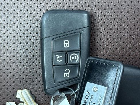 Used 2022 Volkswagen Tiguan SEL R-Line AWD/4WD image 29
