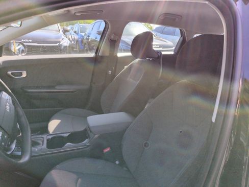 New 2025 Kia K4 FWD image 18