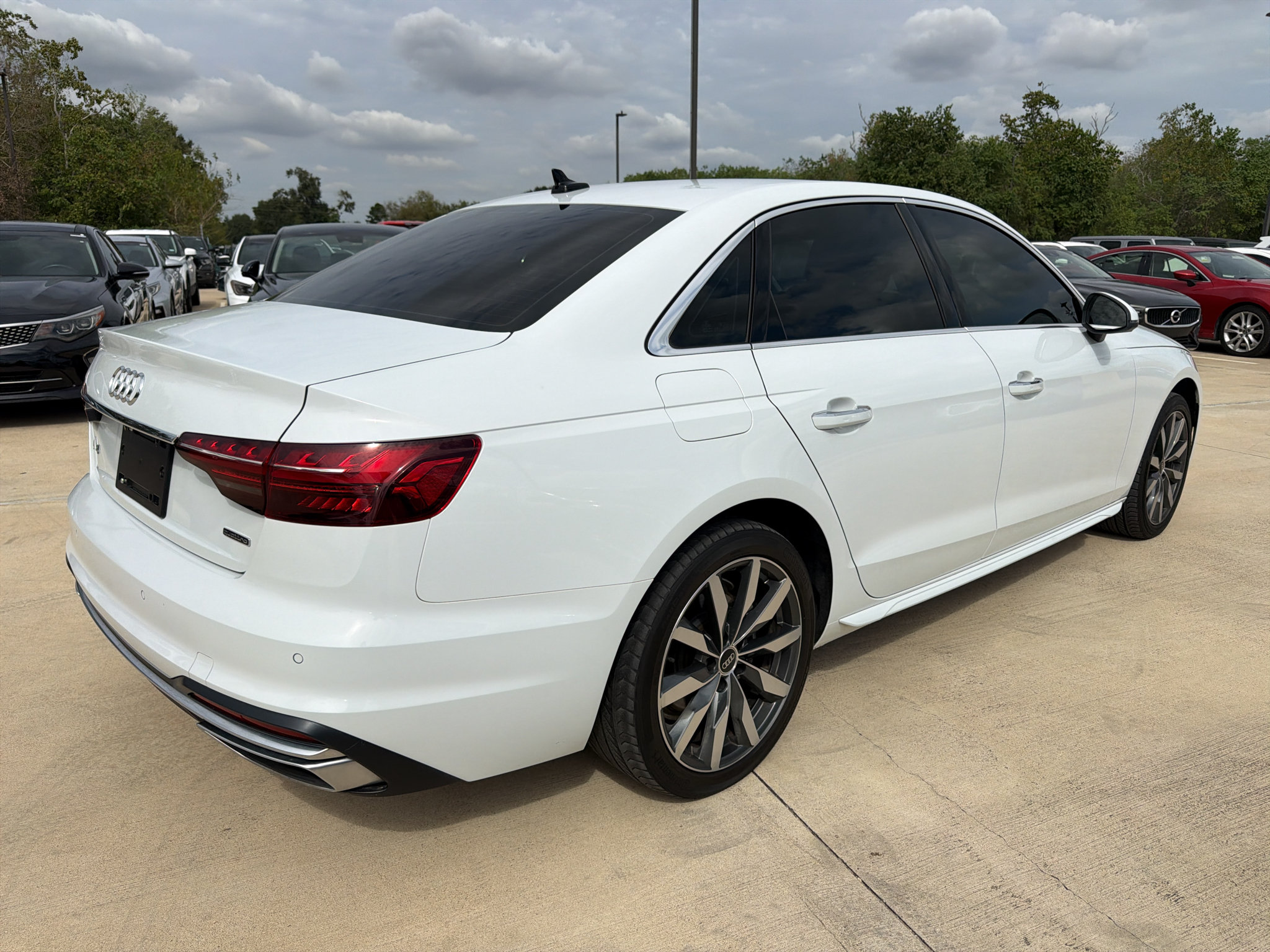 Used 2022 Audi A4 2.0T Premium Plus AWD/4WD image 6
