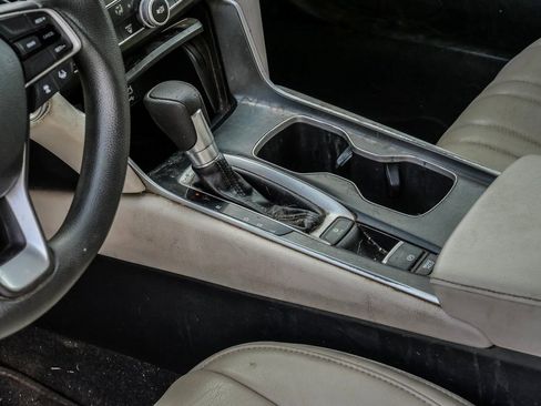 Used 2018 Honda Accord LX image 21