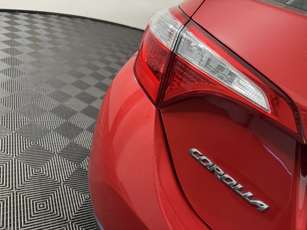 Used 2015 Toyota Corolla LE FWD image 8