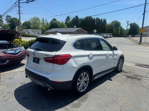Used 2016 BMW X1 xDrive28i AWD/4WD image 5
