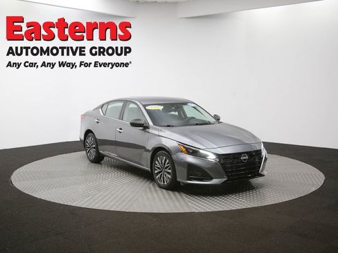 Used 2024 Nissan Altima 2.5 SV image 48