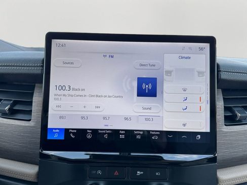 Used 2024 Ford Expedition Limited image 18