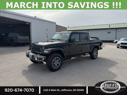 New 2026 Jeep Gladiator Sport