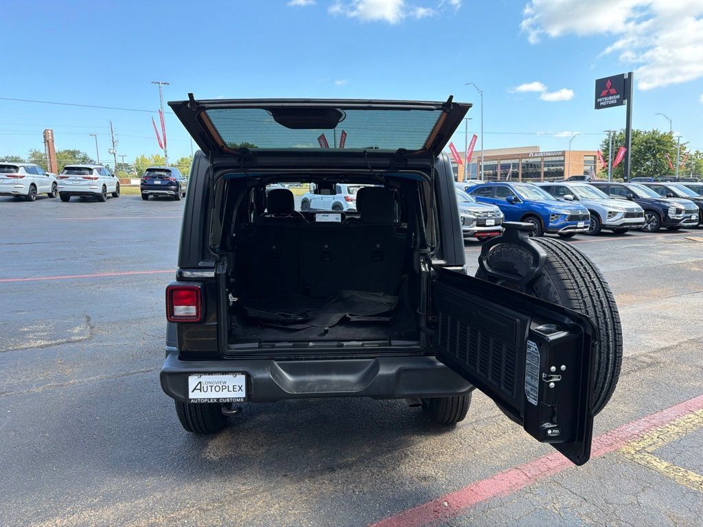 Used 2024 Jeep Wrangler Unlimited Sport AWD/4WD image 8